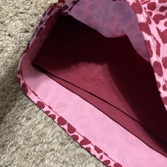 Maroon leopard shorts - Picture 3 of 4